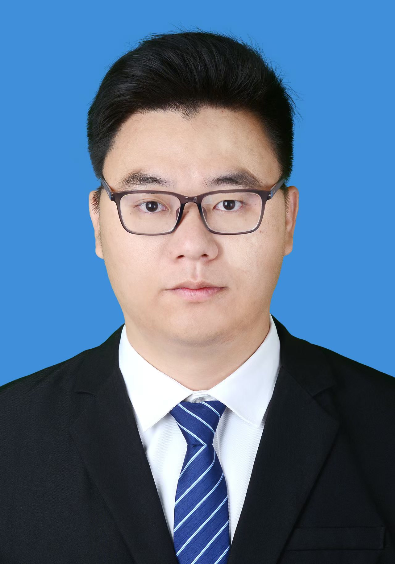 王亮辉  实习律师  